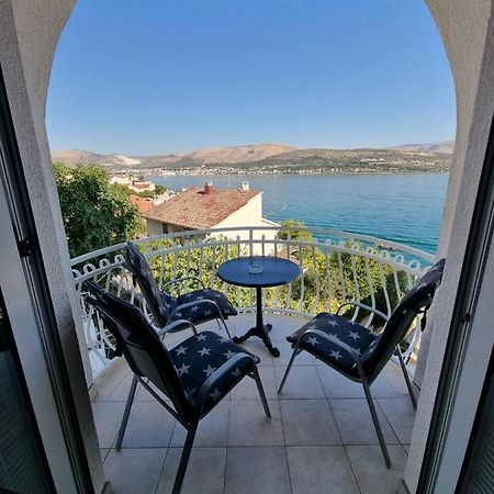 Apartment Matej Трогир Екстериор снимка