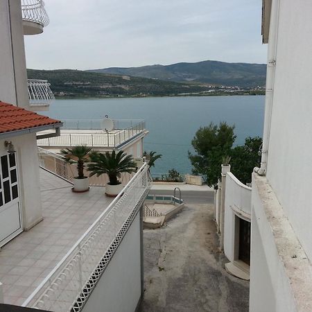 Apartment Matej Трогир Екстериор снимка