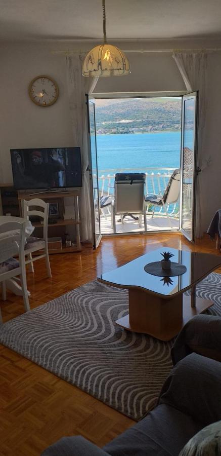 Apartment Matej Трогир Екстериор снимка