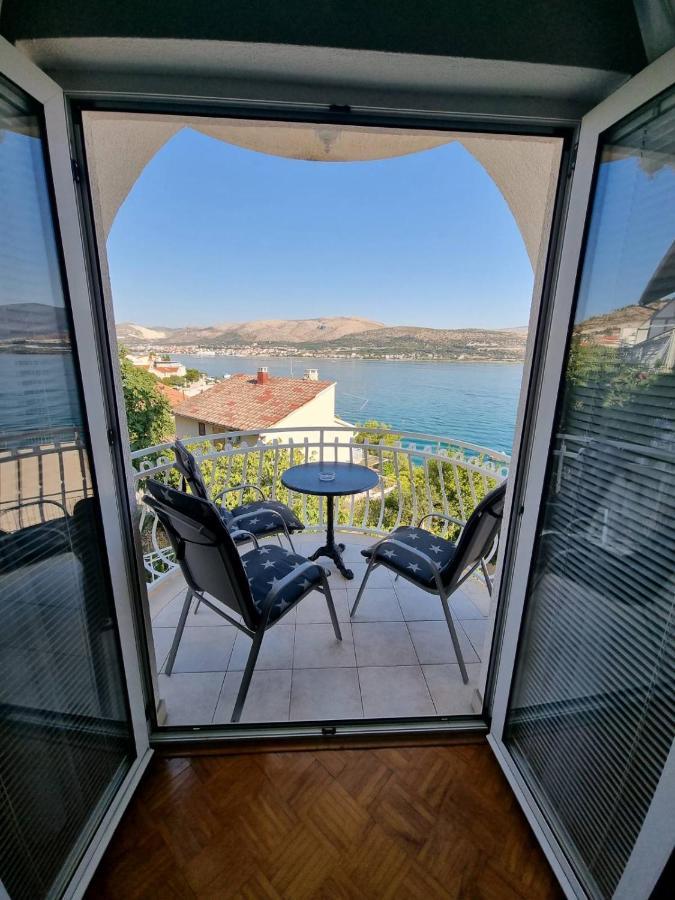 Apartment Matej Трогир Екстериор снимка