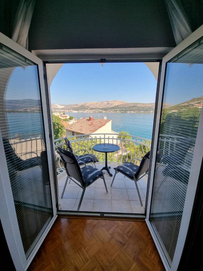 Apartment Matej Трогир Екстериор снимка