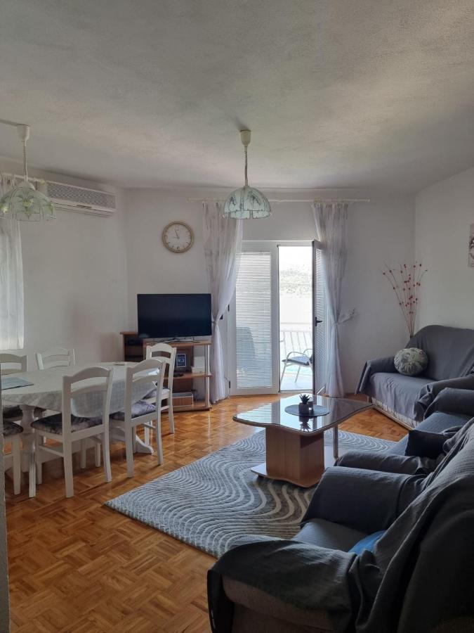 Apartment Matej Трогир Екстериор снимка