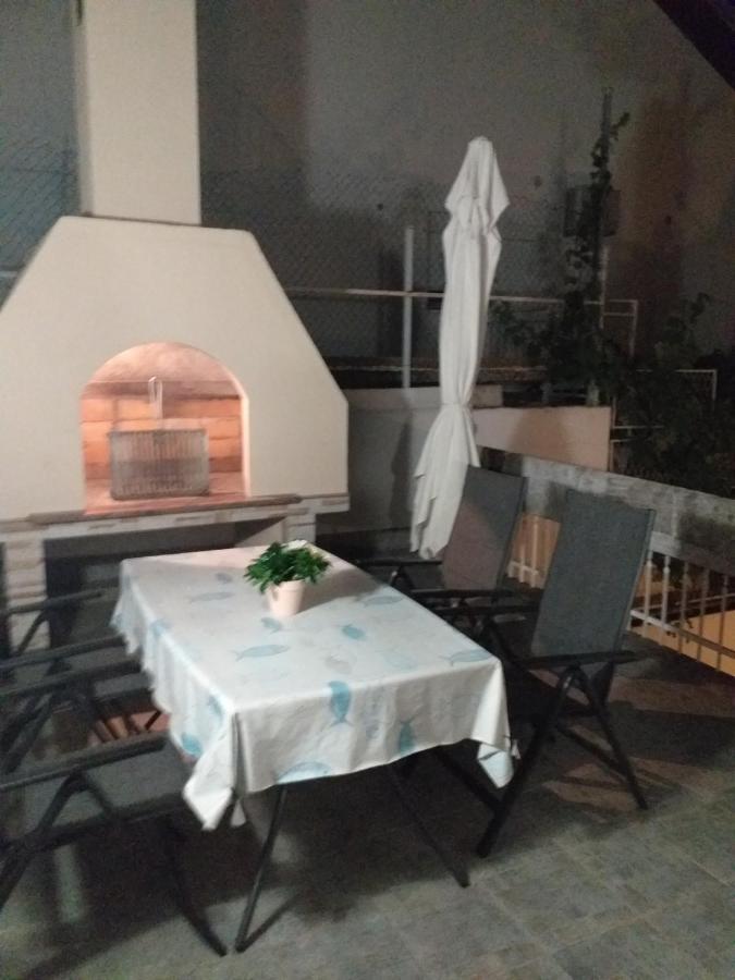 Apartment Matej Трогир Екстериор снимка